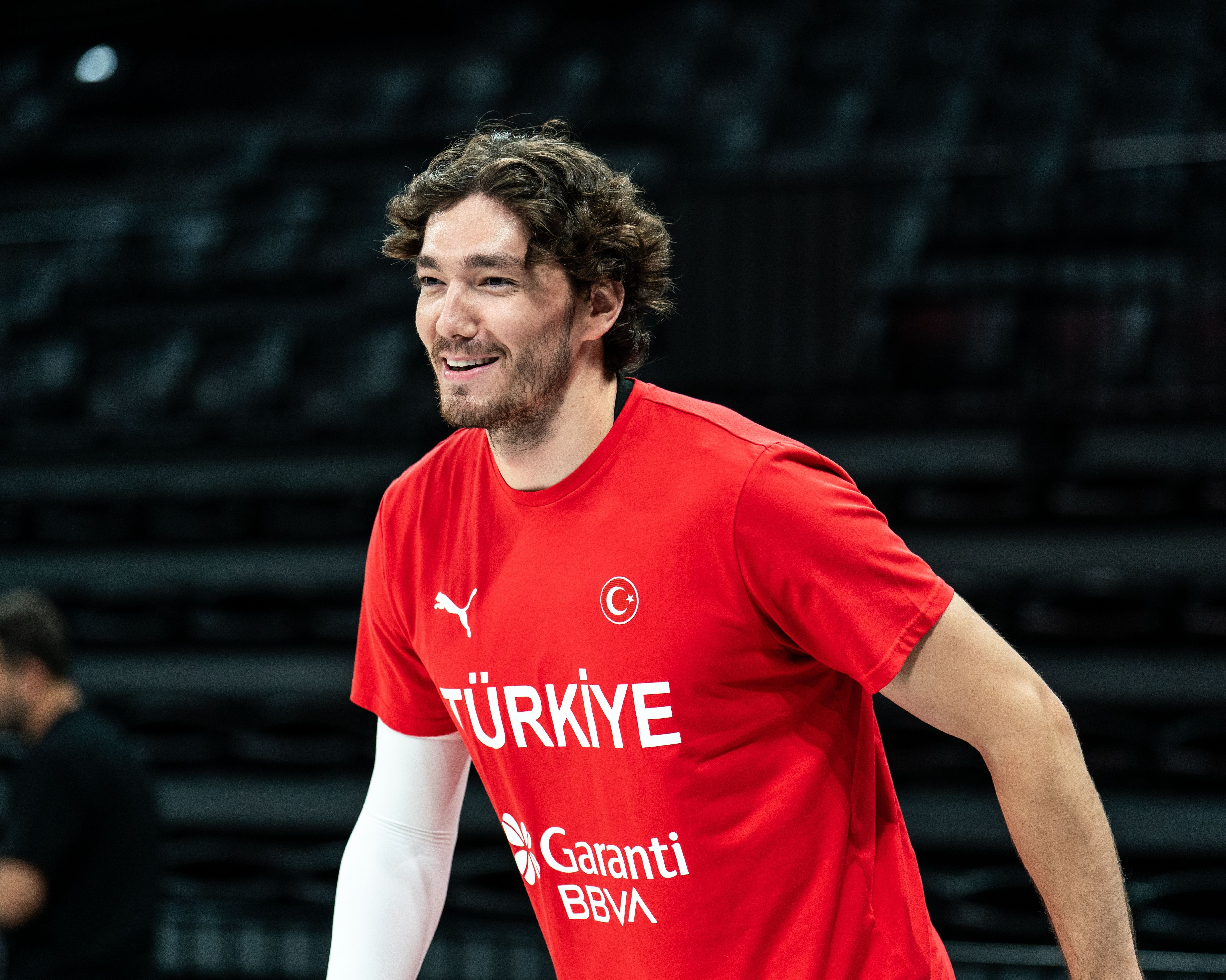 得分好手！奥斯曼11中6&罚球10中7拿到21分&另有2板1助1断