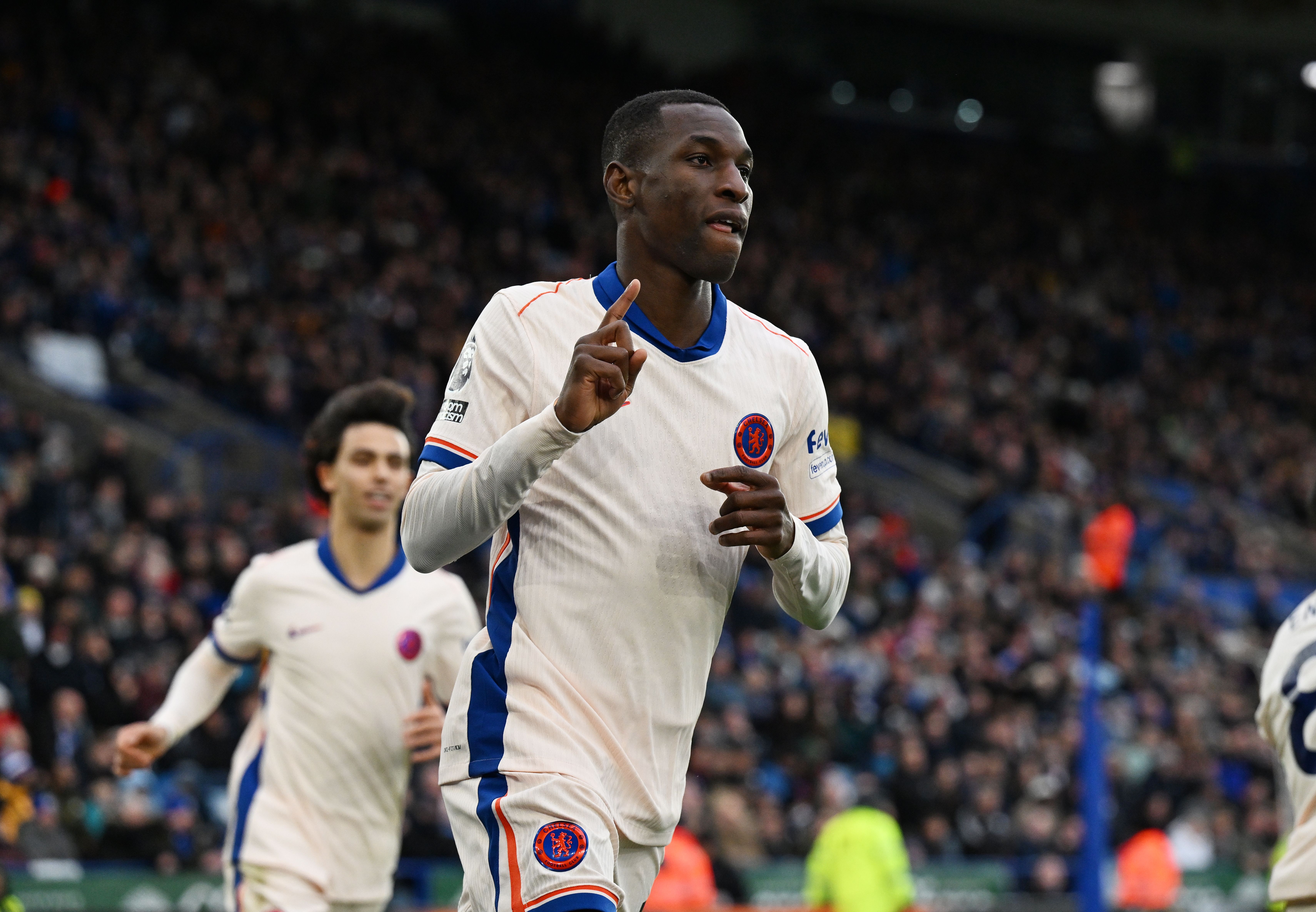 记者：拜仁将杰克逊视为锋线上的多面手，而不仅仅是凯恩的替补