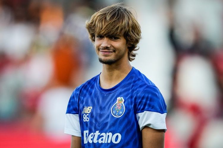 队报：18岁波尔图天才前锋莫拉接近7000万欧加盟吉达联合