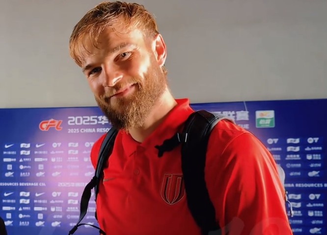 莱切特：伤势确实很痛过去一周没合练，战海港原本没想到能踢