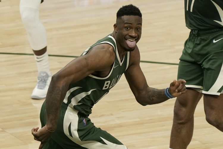 重回雄鹿！字母哥哥：这意义重大 是对我付出努力的肯定