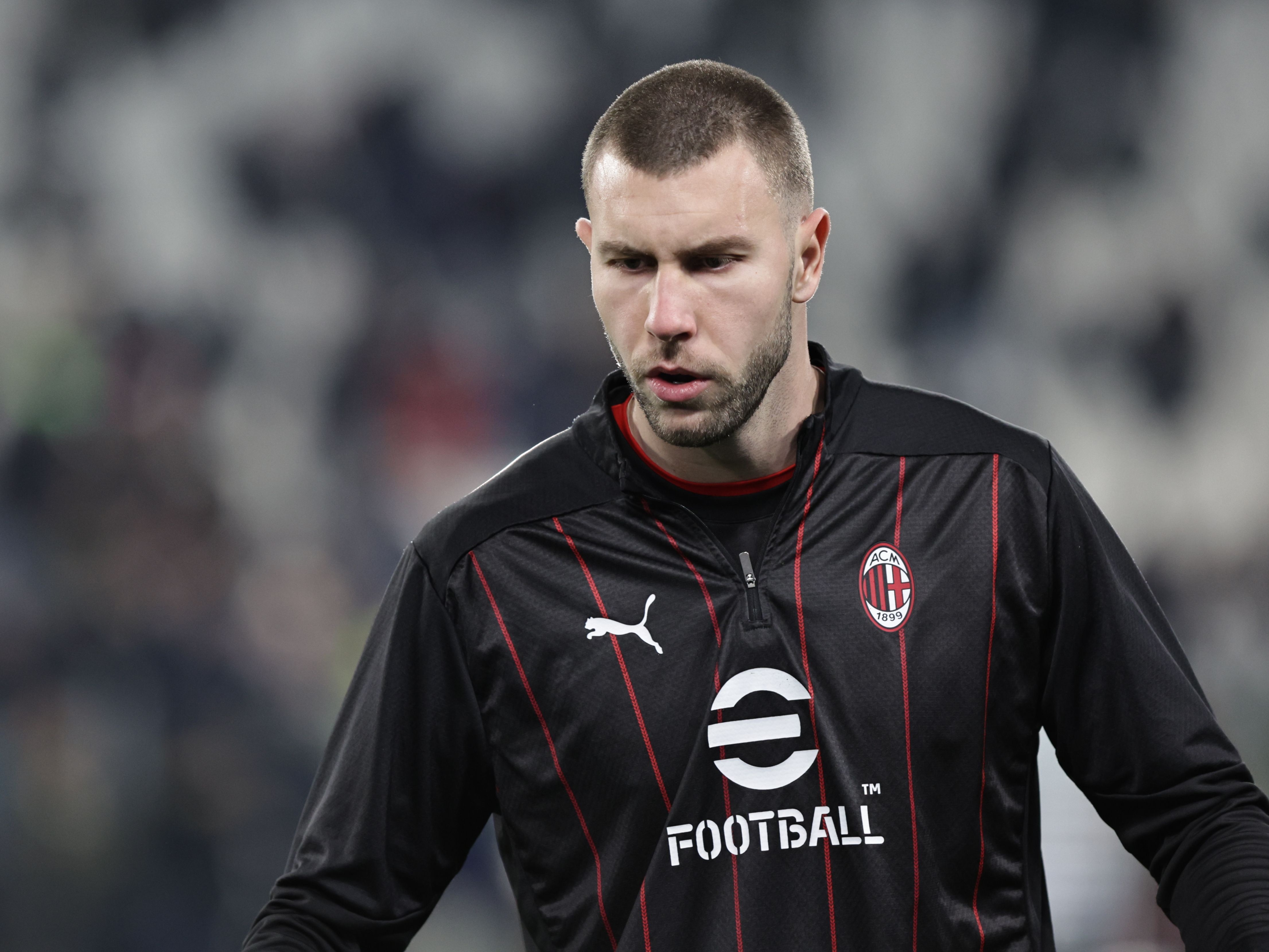 天空体育：水晶宫一直欣赏米兰中卫帕夫洛维奇，正在探索可能性