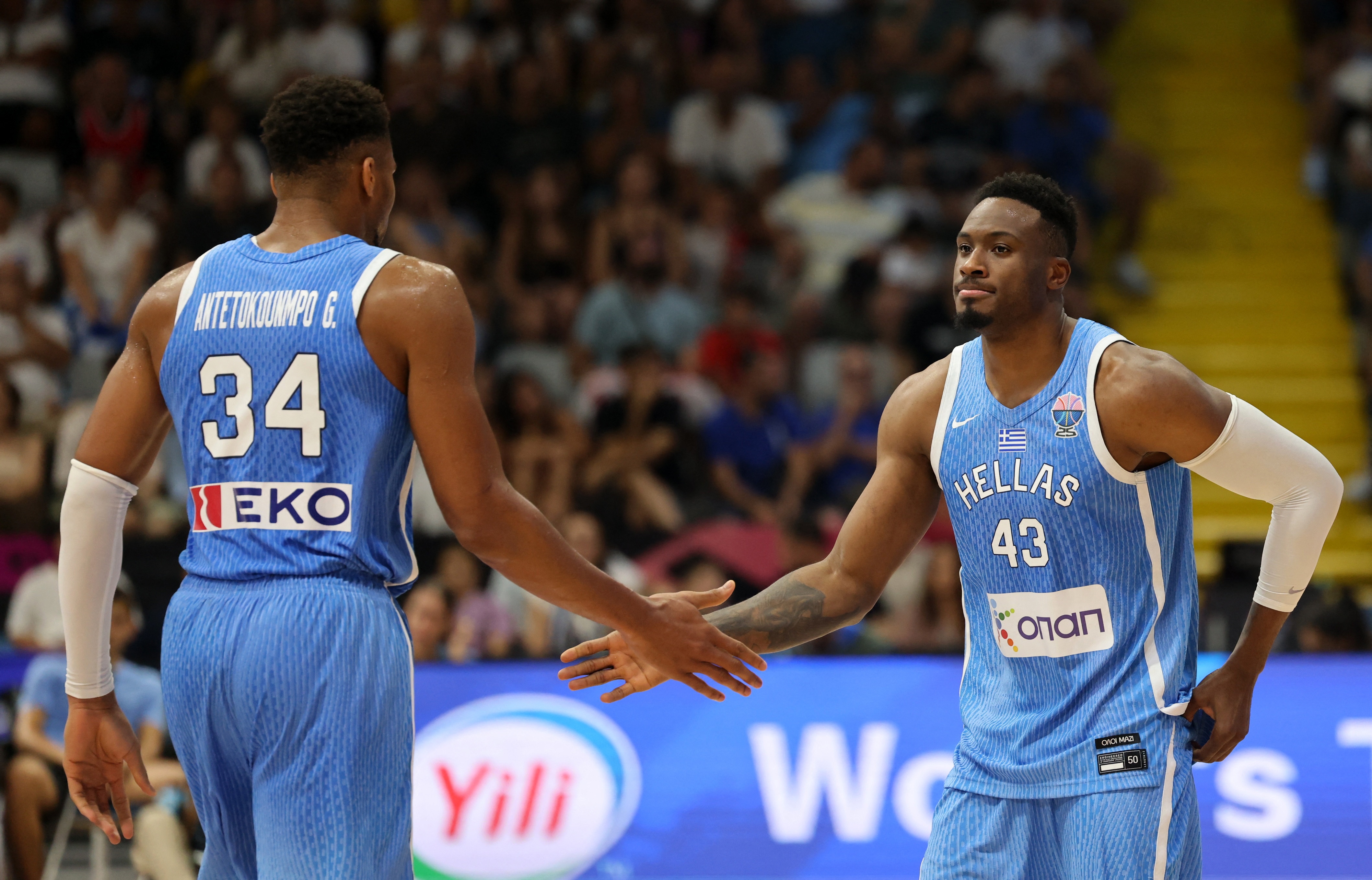 媒体人：希腊为自己轻慢对手付出了代价 小组第1已经不是囊中之物