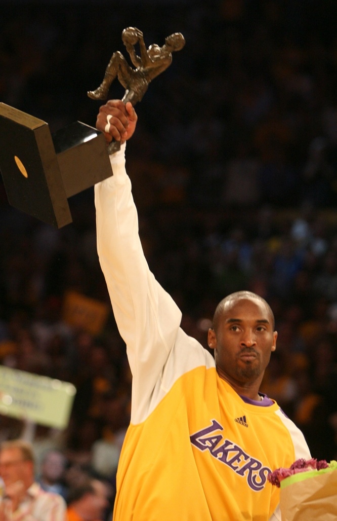 武圣调侃：裁判有时偏袒科比 我和他们理论时被科比偷了两个三分