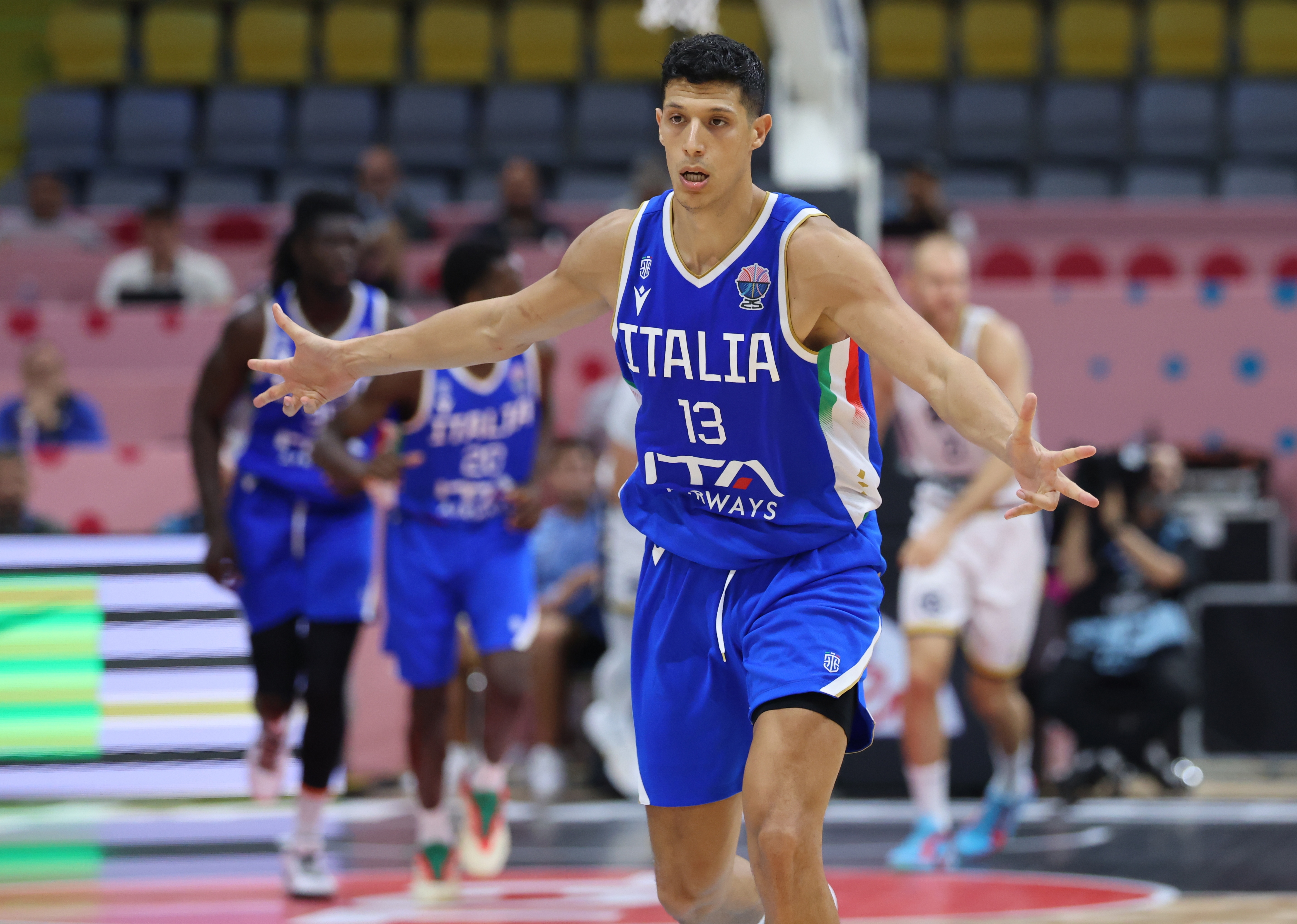 寒冰射手！丰泰基奥11投仅2中拿到8分9板 三分4中1