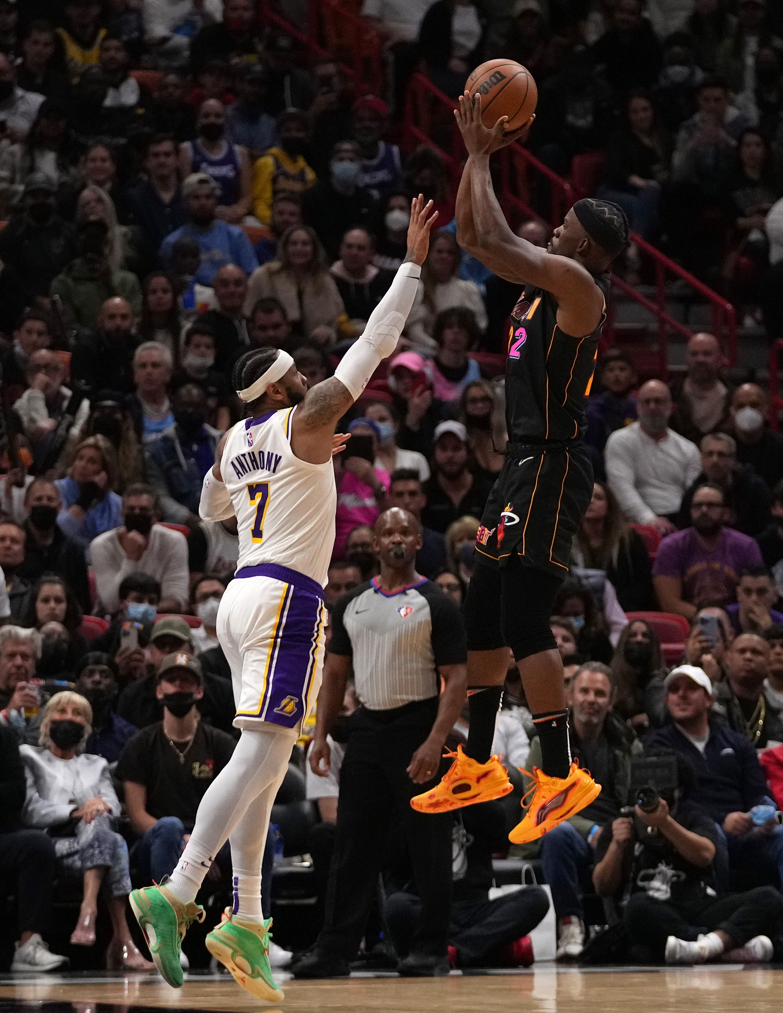 巴特勒>安东尼？美记：如果你真的想要赢得比赛 你就得选择巴特勒