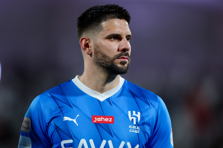 罗马诺：米特洛维奇加盟赖扬交易完成，所有文件都已签署