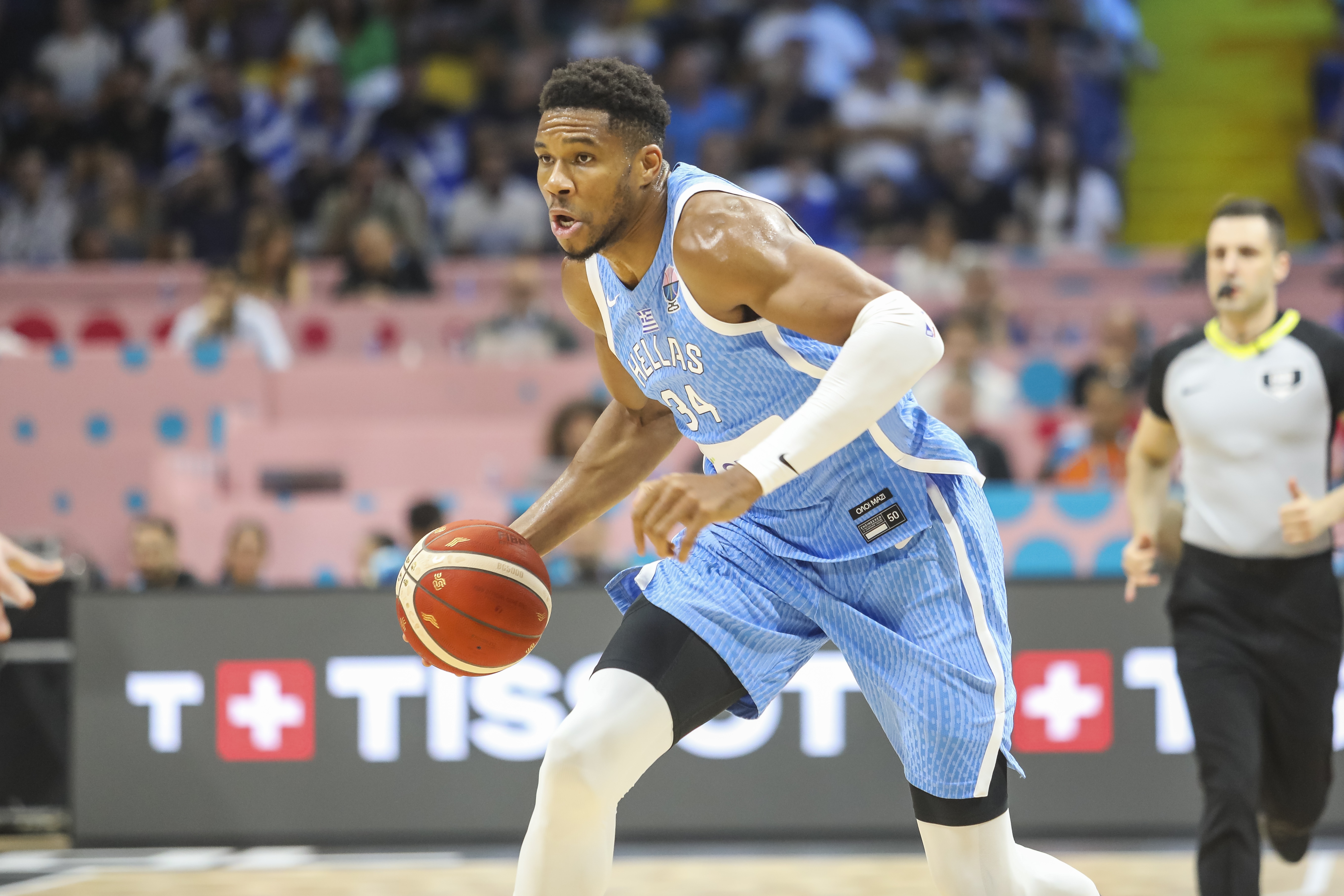 斯潘：东契奇一场罚20或25个 字母哥却要苦苦哀求才能获得罚球