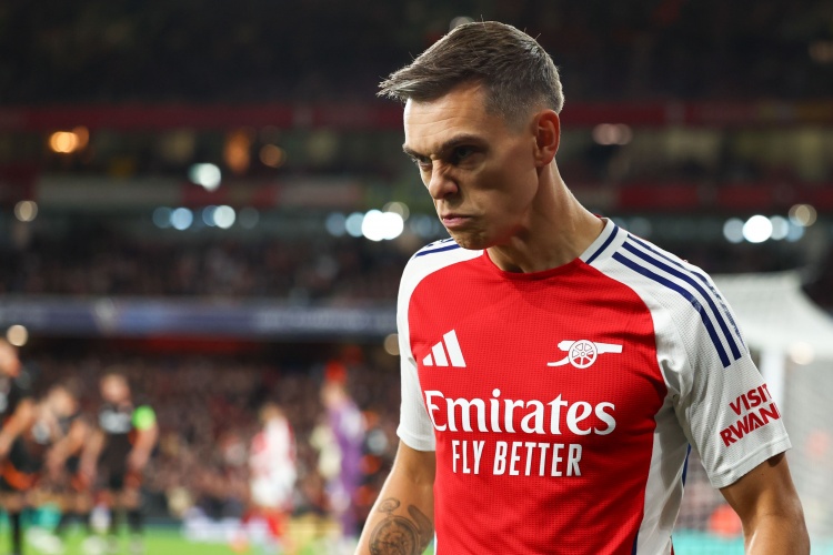 土超有意！罗马诺：阿森纳不打算放走特罗萨德，已谈妥续约