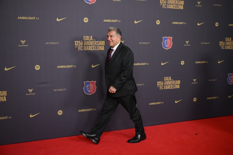 每体：巴萨能否及时重返诺坎普，将影响拉波尔塔的信誉