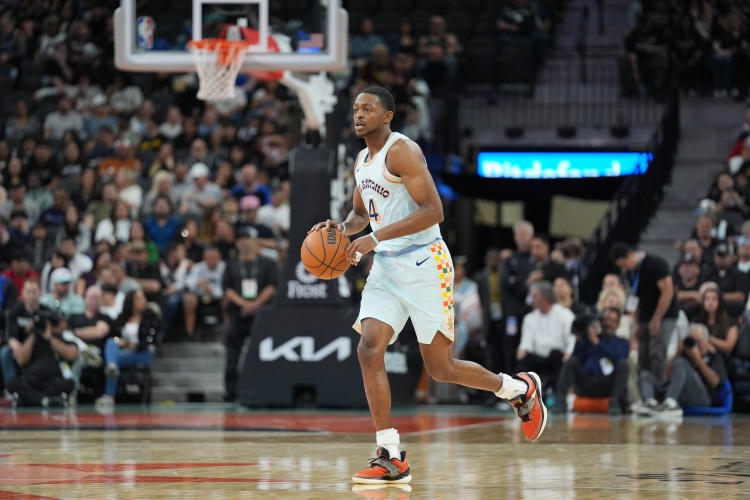 美记：福克斯卡斯尔哈珀都是持球有威力外线不够好 马刺需想办法