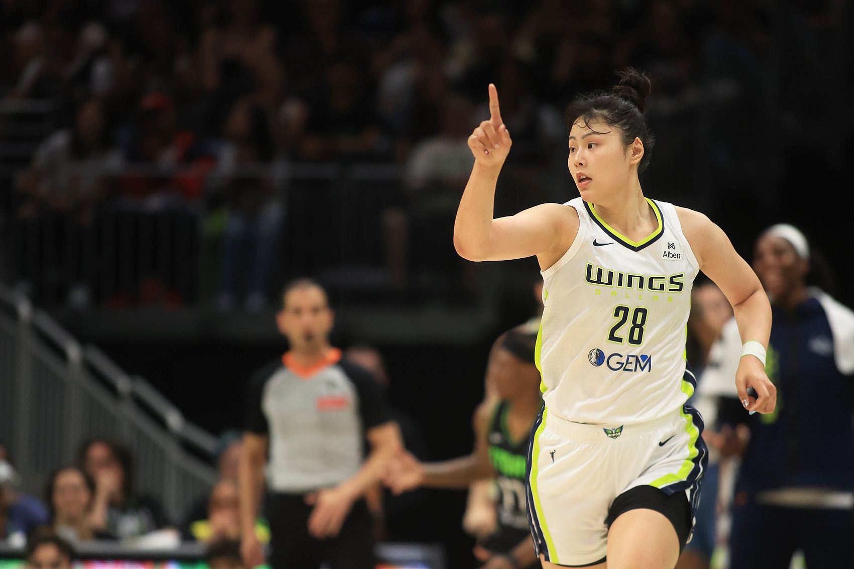 达拉斯飞翼不敌火花苦吞10连败 上次获胜时李月汝砍生涯新高20分