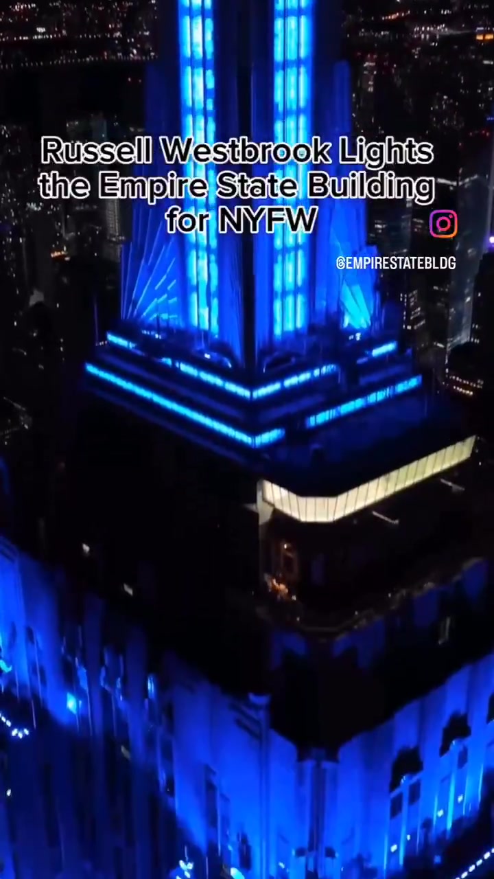 时尚潮男！威少出席纽约时装周 点亮帝国大厦灯光为活动助力