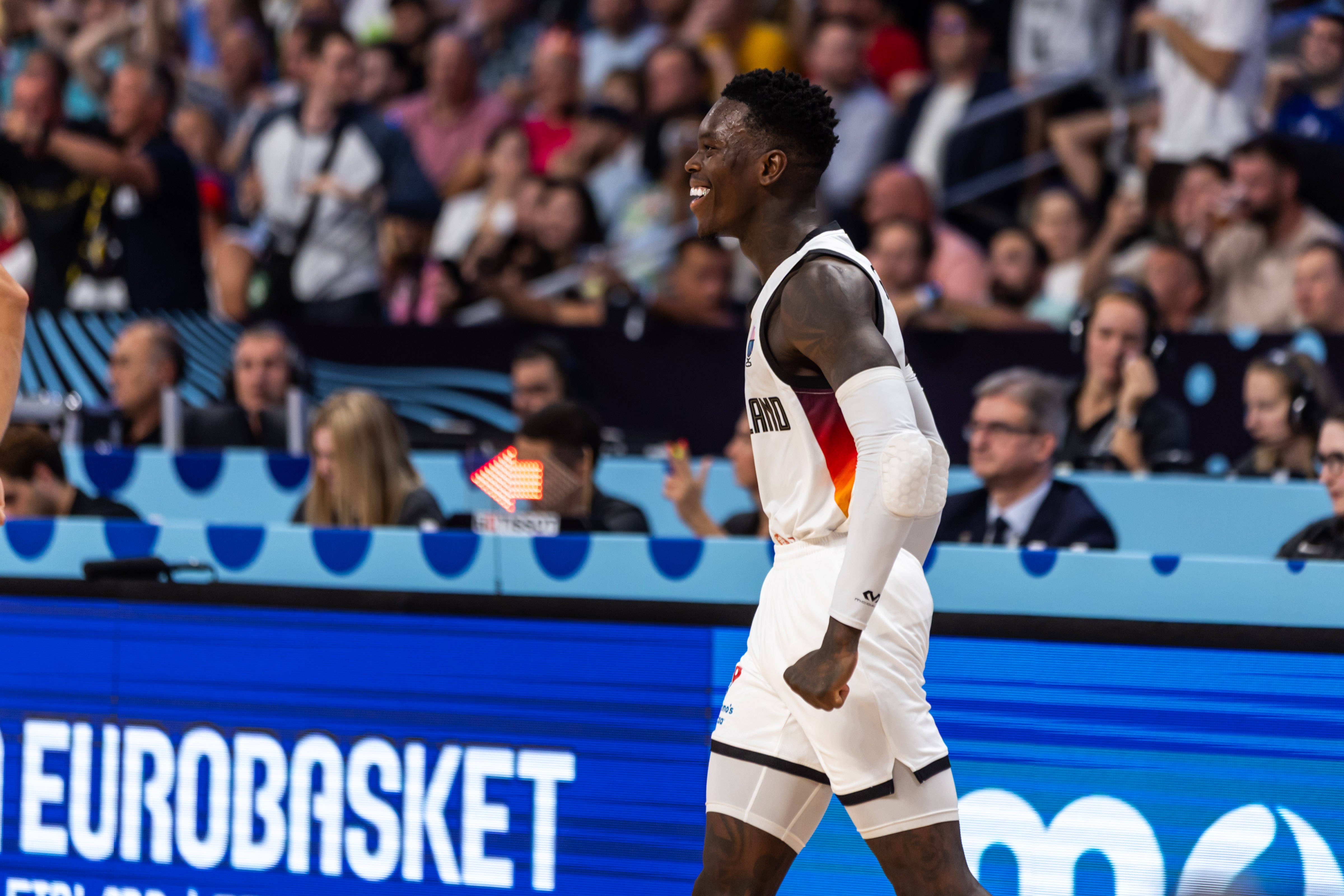 FIBA大杀器！施罗德26分12助率队杀入决赛 正负值+22傲视群雄