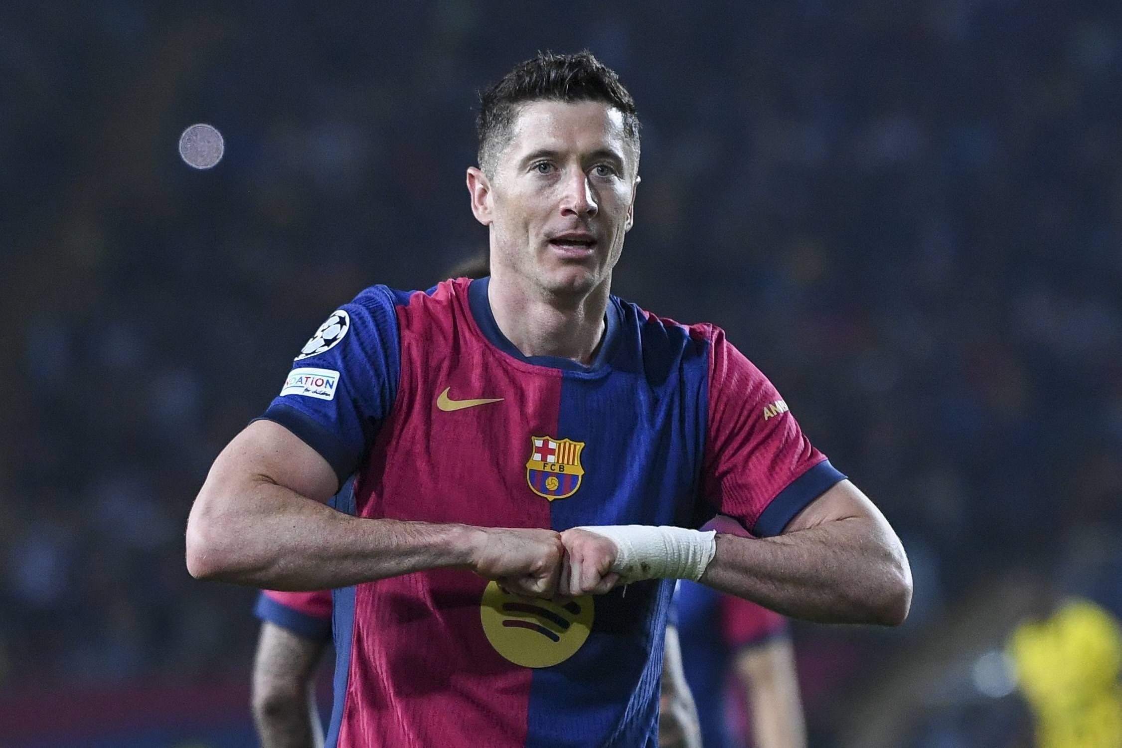 世体：莱万效率比25岁时还高，在巴萨场均0.68球，多特场均0.55球