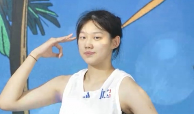 国青小将蒋紫涵将加盟武汉盛帆女篮