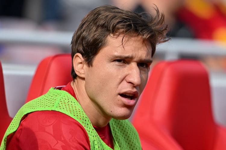 落选利物浦欧冠名单！英媒：基耶萨可能在冬窗重返意甲