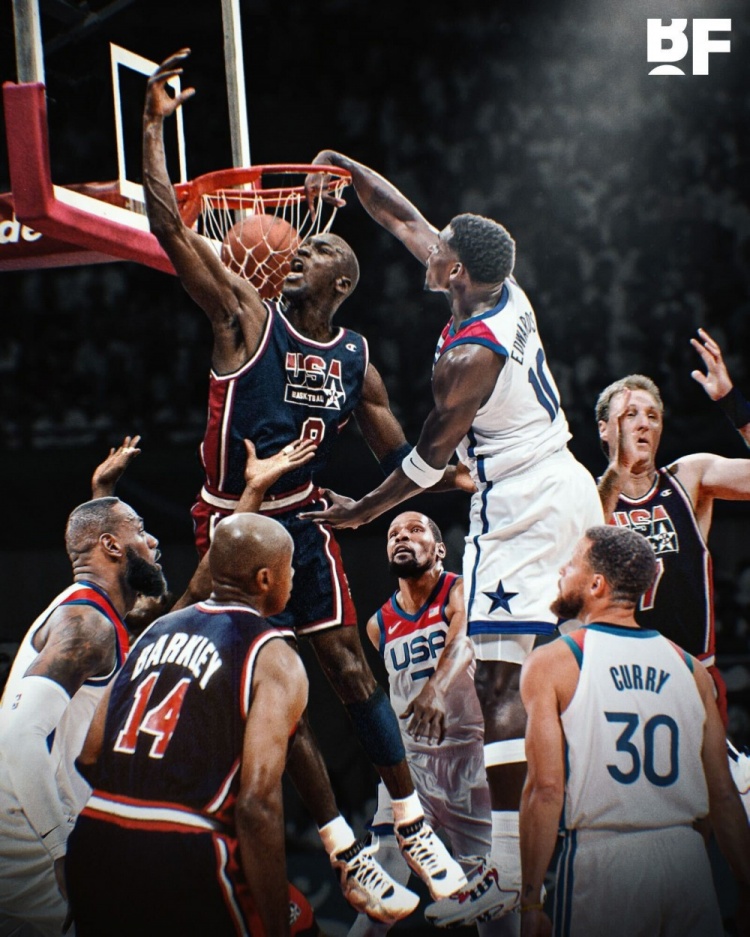 美媒提问：梦一队VS复仇者联盟 这两队PK谁能赢？