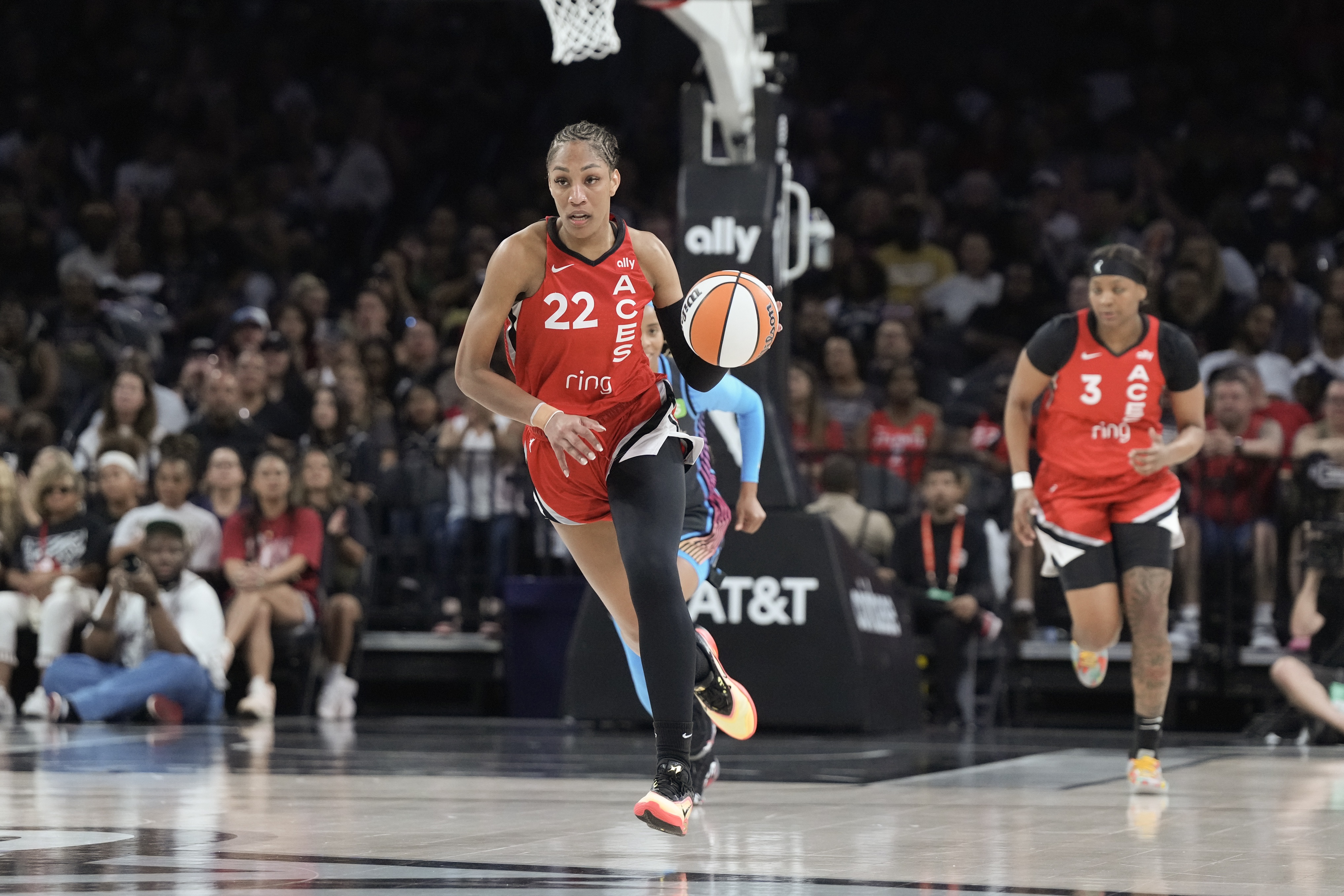 WNBA公布MVP五大候选：阿贾、科利尔、格雷、米切尔、托马斯