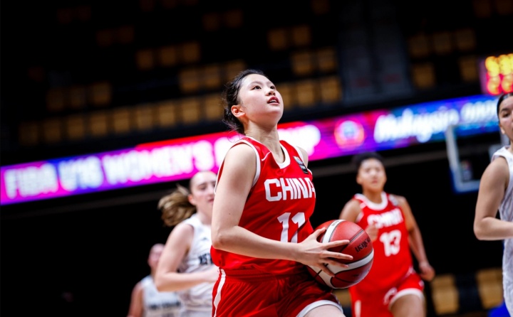 爆轰38分！媒体人：李沅珊凭借一己之力打穿新西兰U16女篮的防线