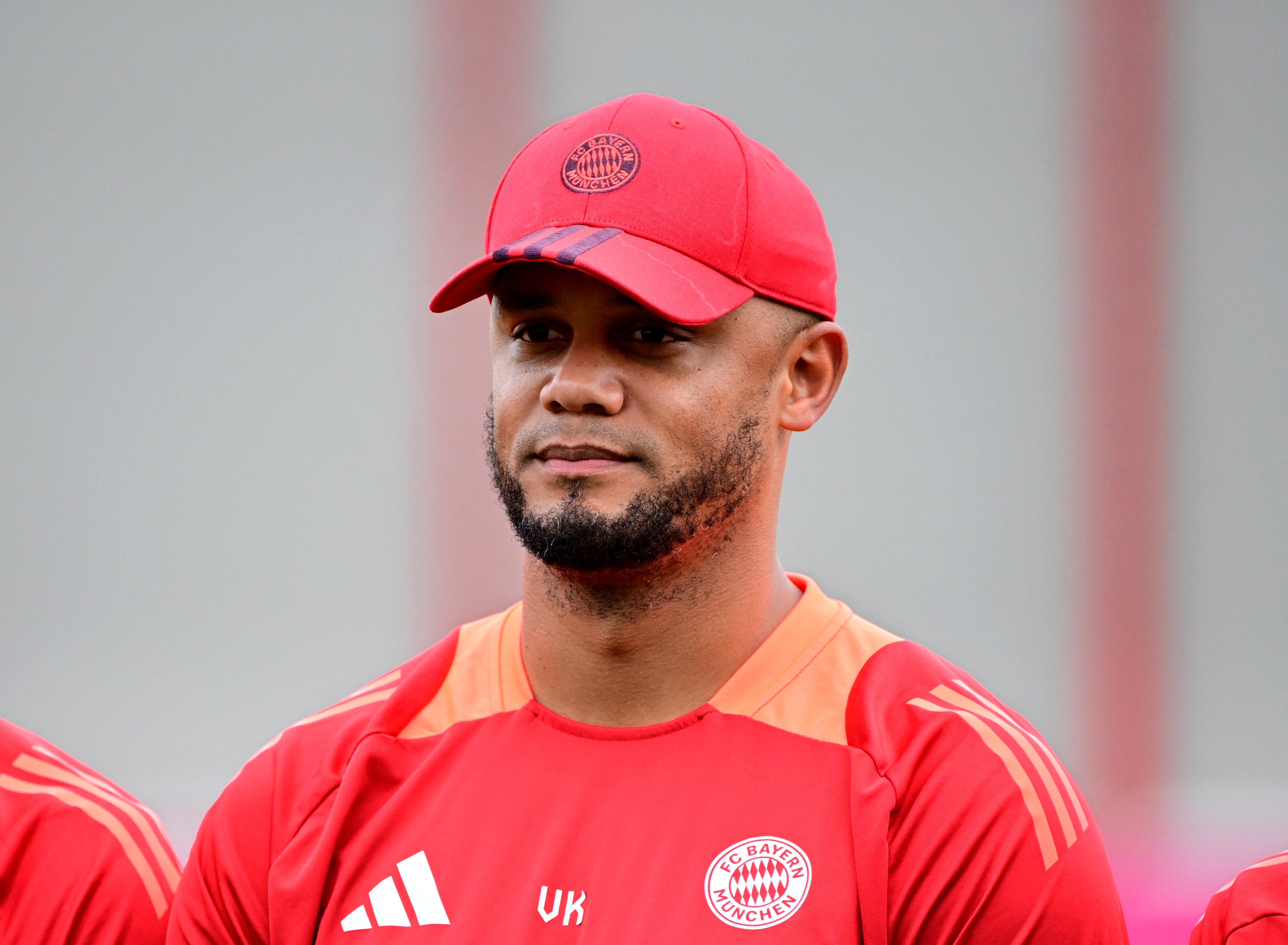 孔帕尼：凯恩攻防俱佳且训练中还带动队友，这让我的工作倍感轻松