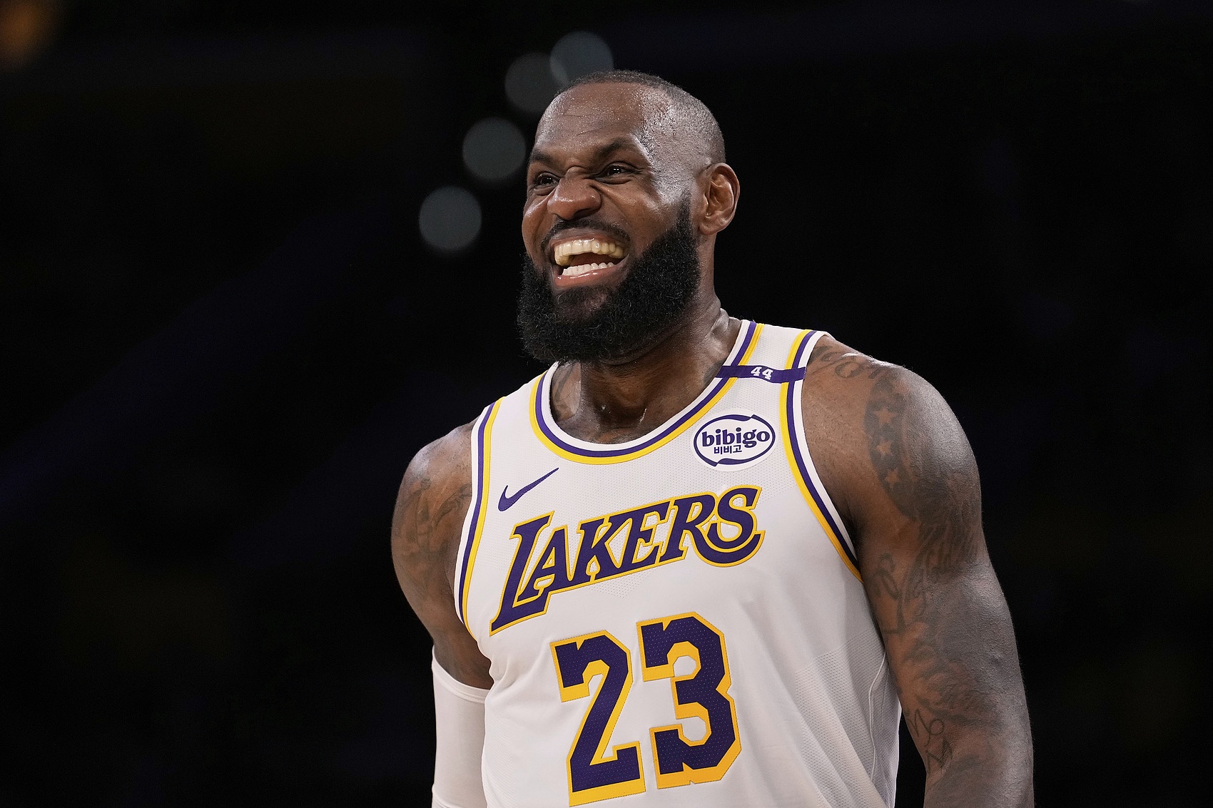 雷迪克：休赛期和詹姆斯会面过两次 他会为我们带来最好的表现