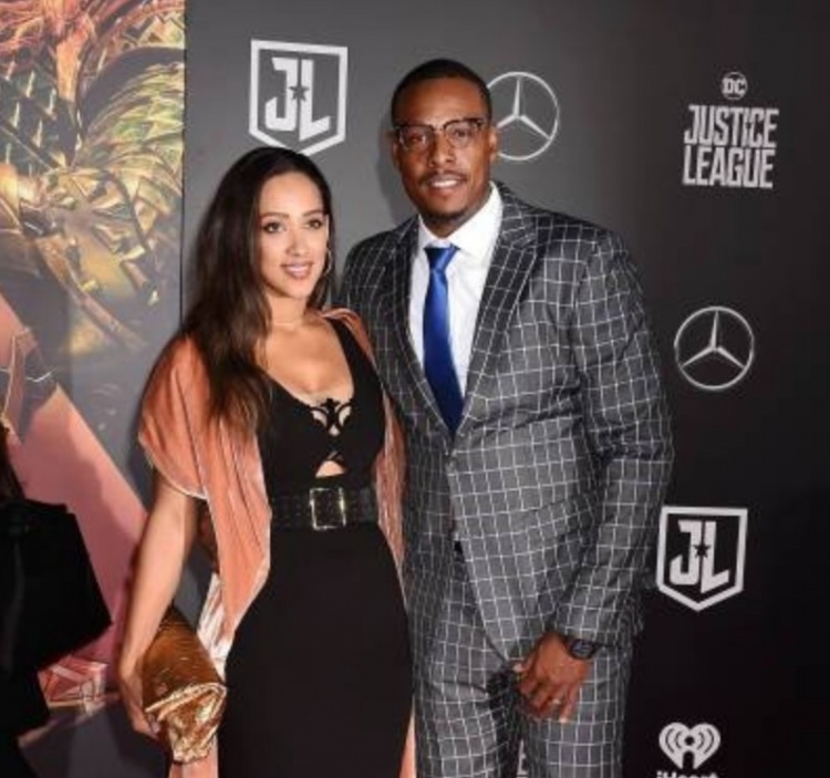 皮尔斯:我和前妻主要就聊孩子和一些重要决定 没啥别的可说