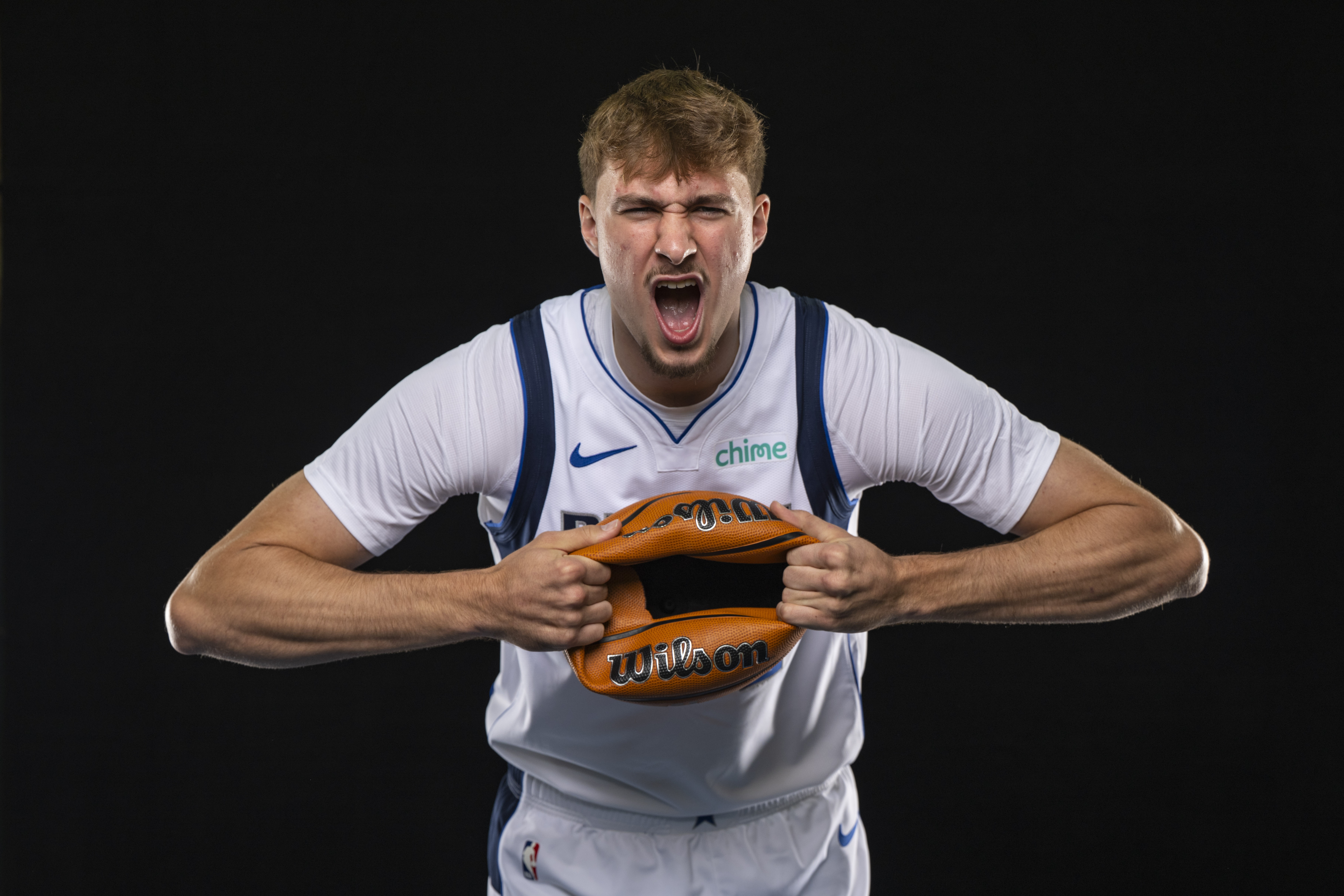 克莱：不在乎弗拉格训练投丢&犯错多少 但他竟未缺席任何一个项目