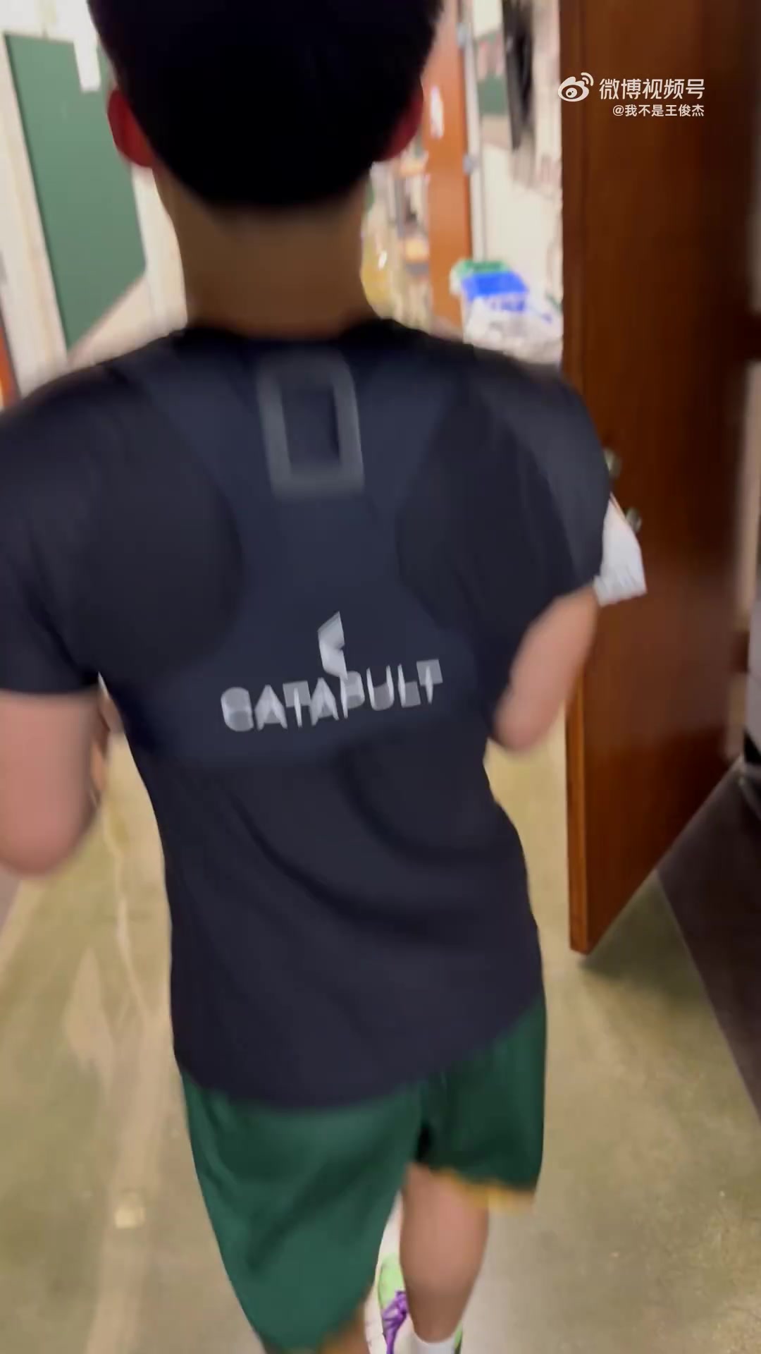 王俊杰分享与赵维伦日常 模仿马卢阿奇中文给杨瀚森告别语调