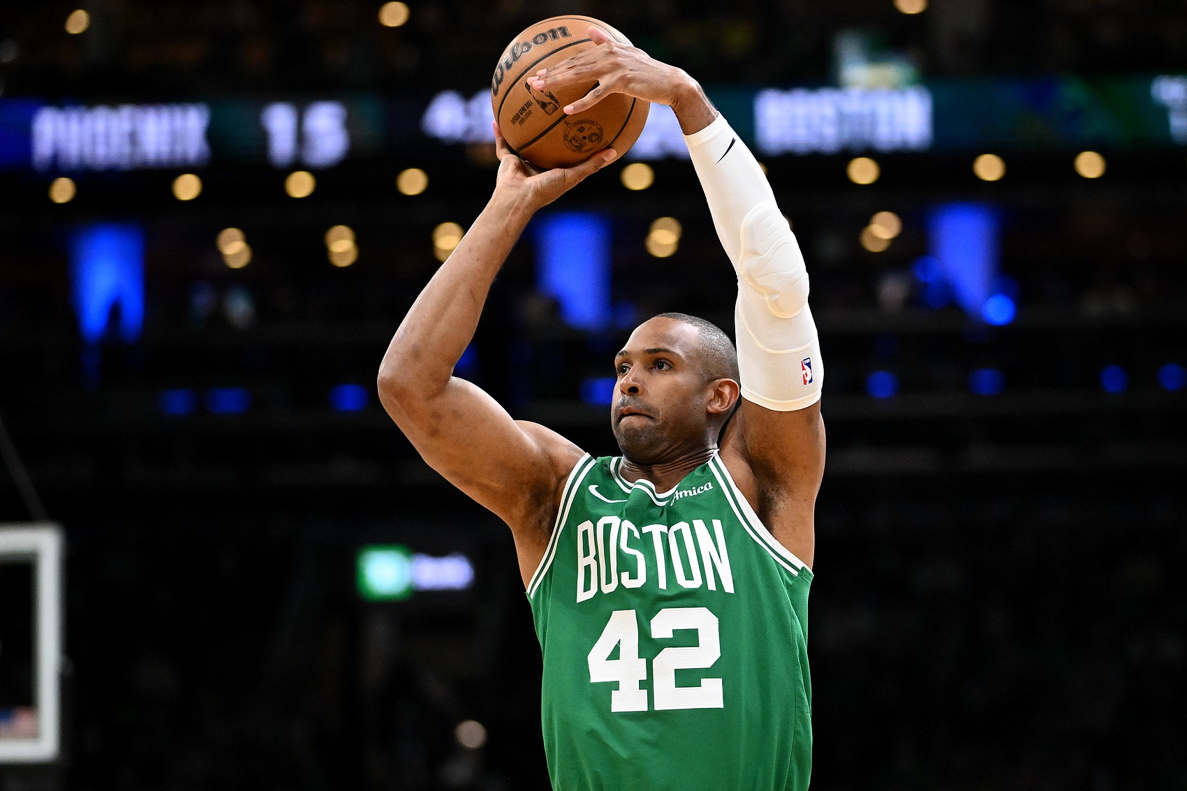 马祖拉：霍福德是伟大的凯尔特人 他的价值早已超越了篮球本身