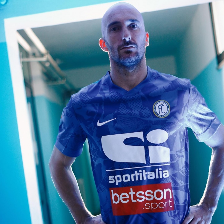 官方：国米旧将卡尔迪罗拉免签加盟意丁球队卡拉特斯