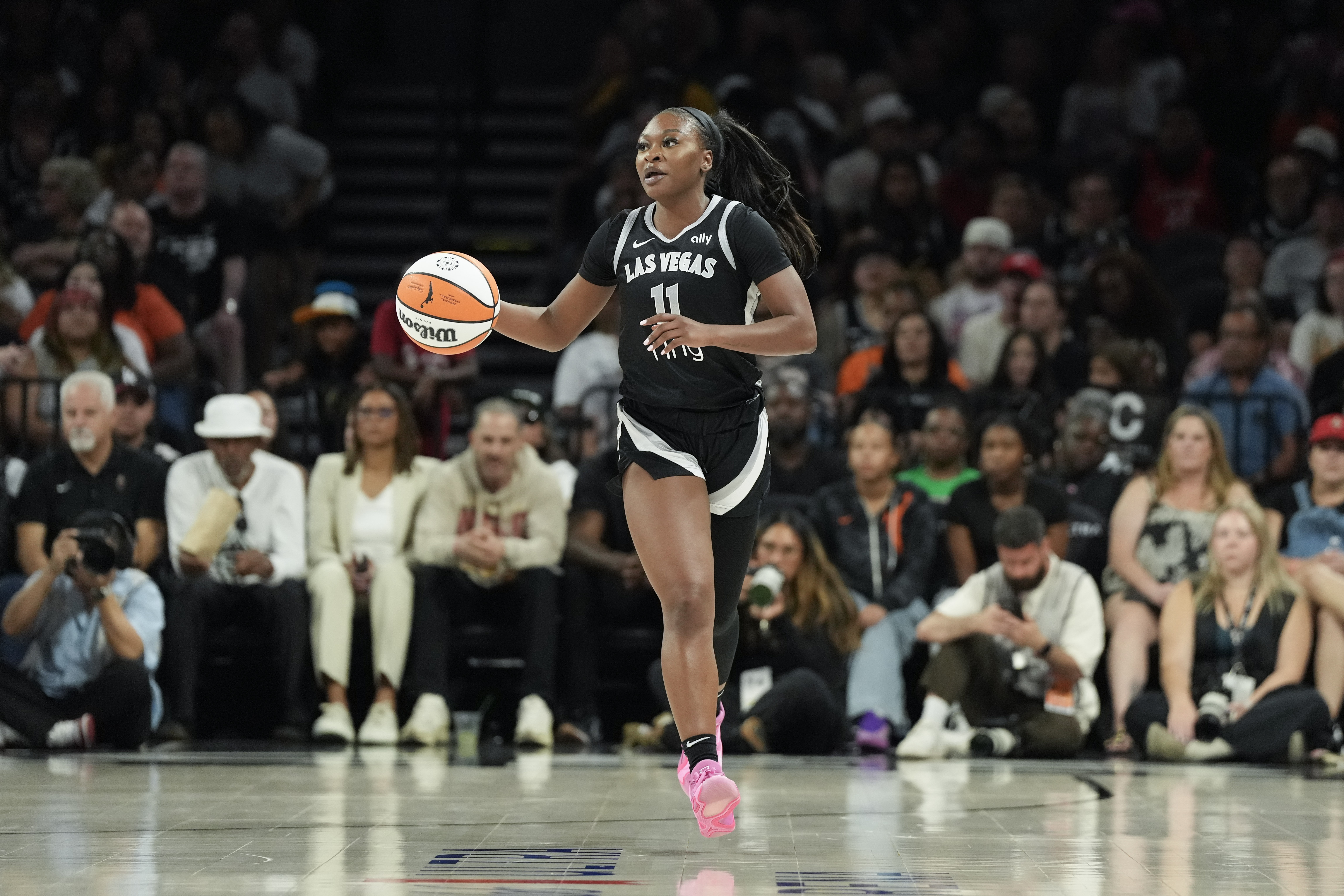 替补功臣！埃文斯三分球6中5射落21分外加2板3助4断