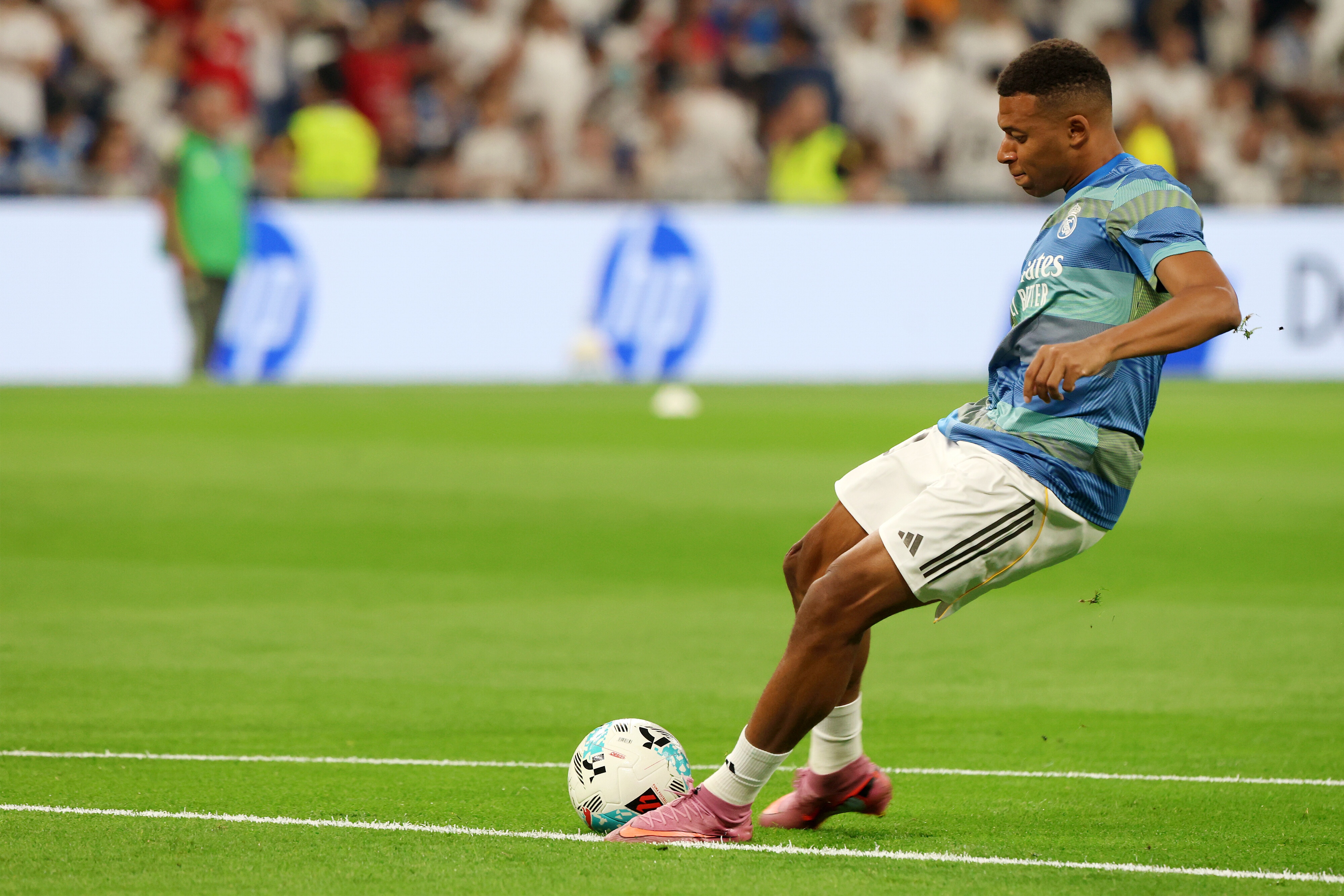 队报：姆巴佩和科纳特均有伤在身，报到后将接受法国队队医的评估