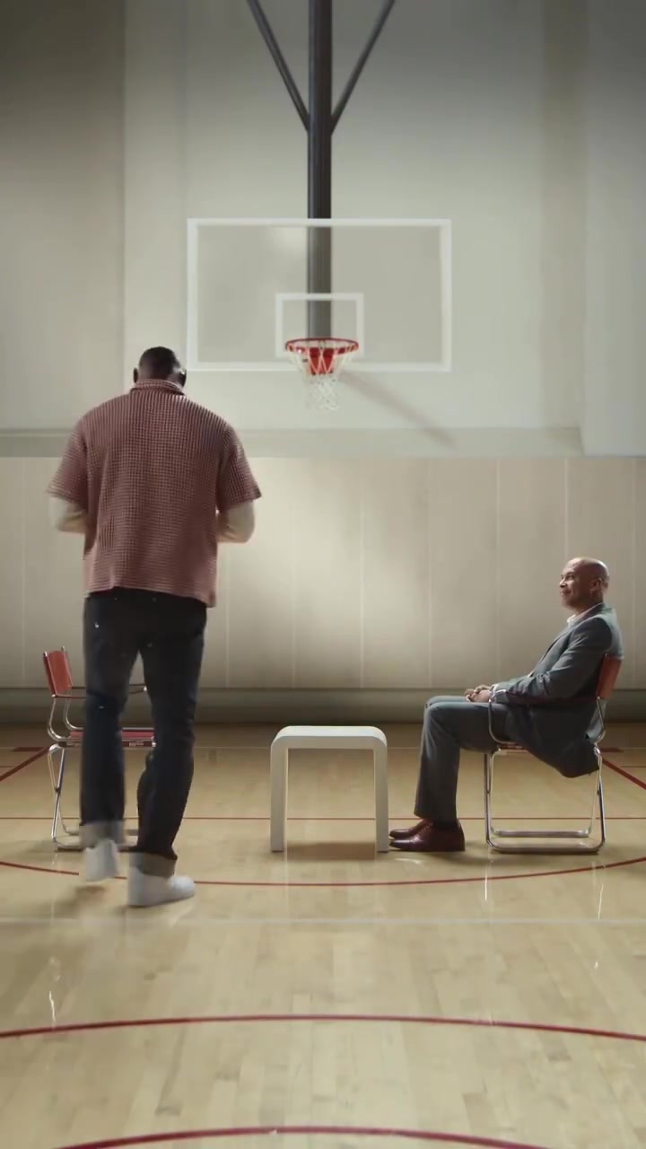 詹姆斯明天凌晨宣布重大决定！苏群：是最后一舞还是只是推广告？