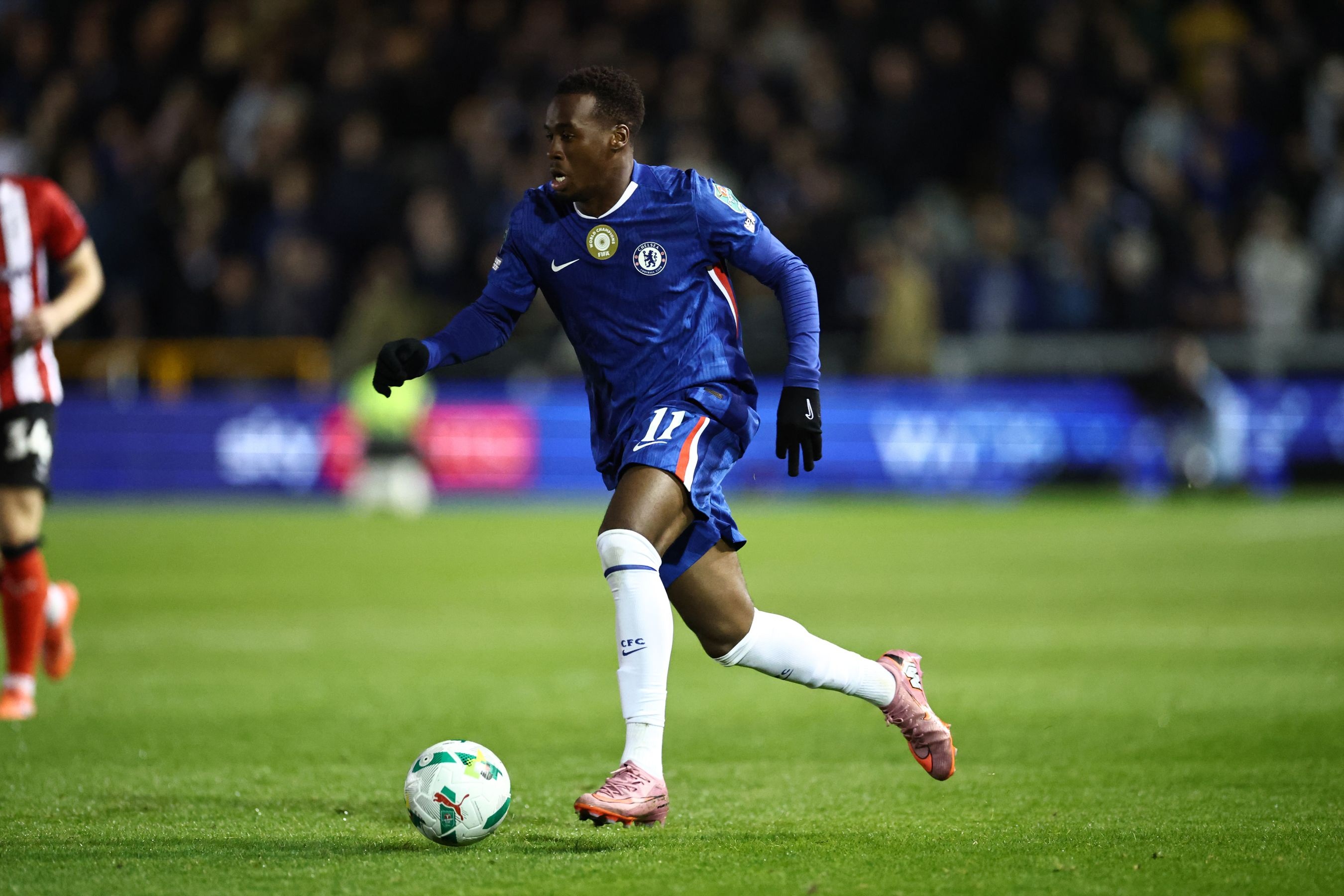 马卢达：吉滕斯具备天赋，他这样的年轻球员就该无所畏惧