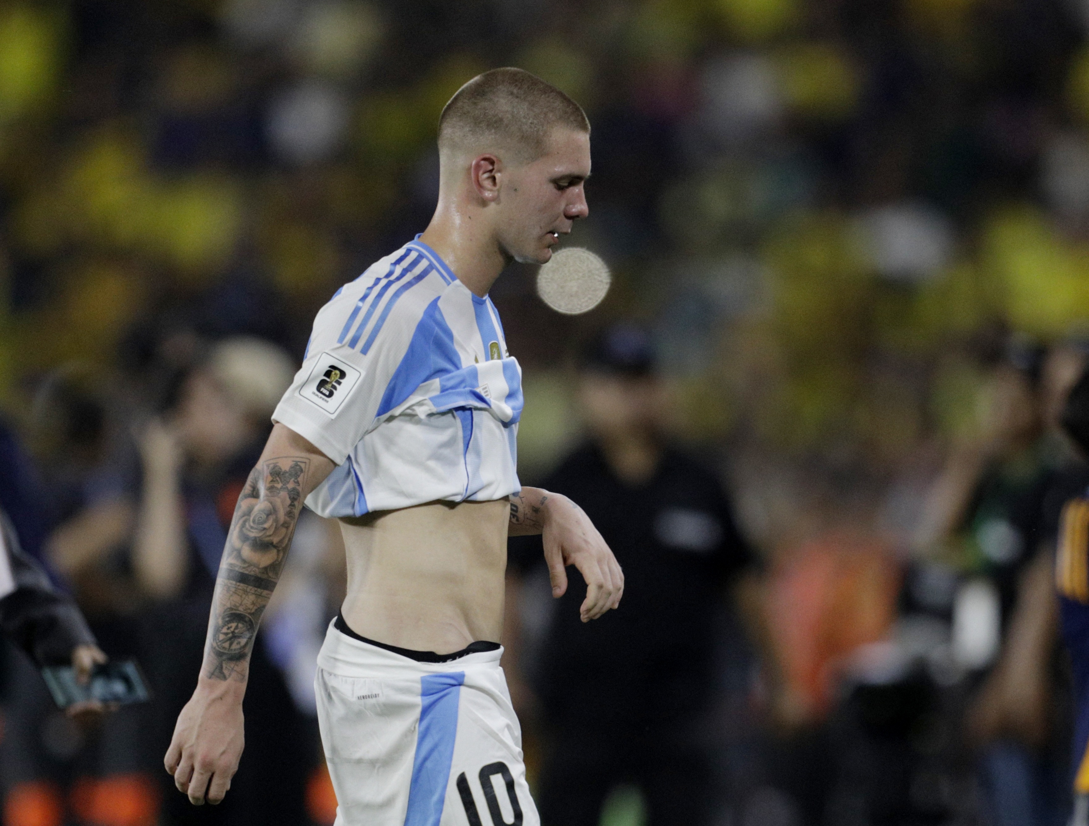 马斯坦托诺：梅西是在场上能拥有的最好“教练”，和他踢球很容易