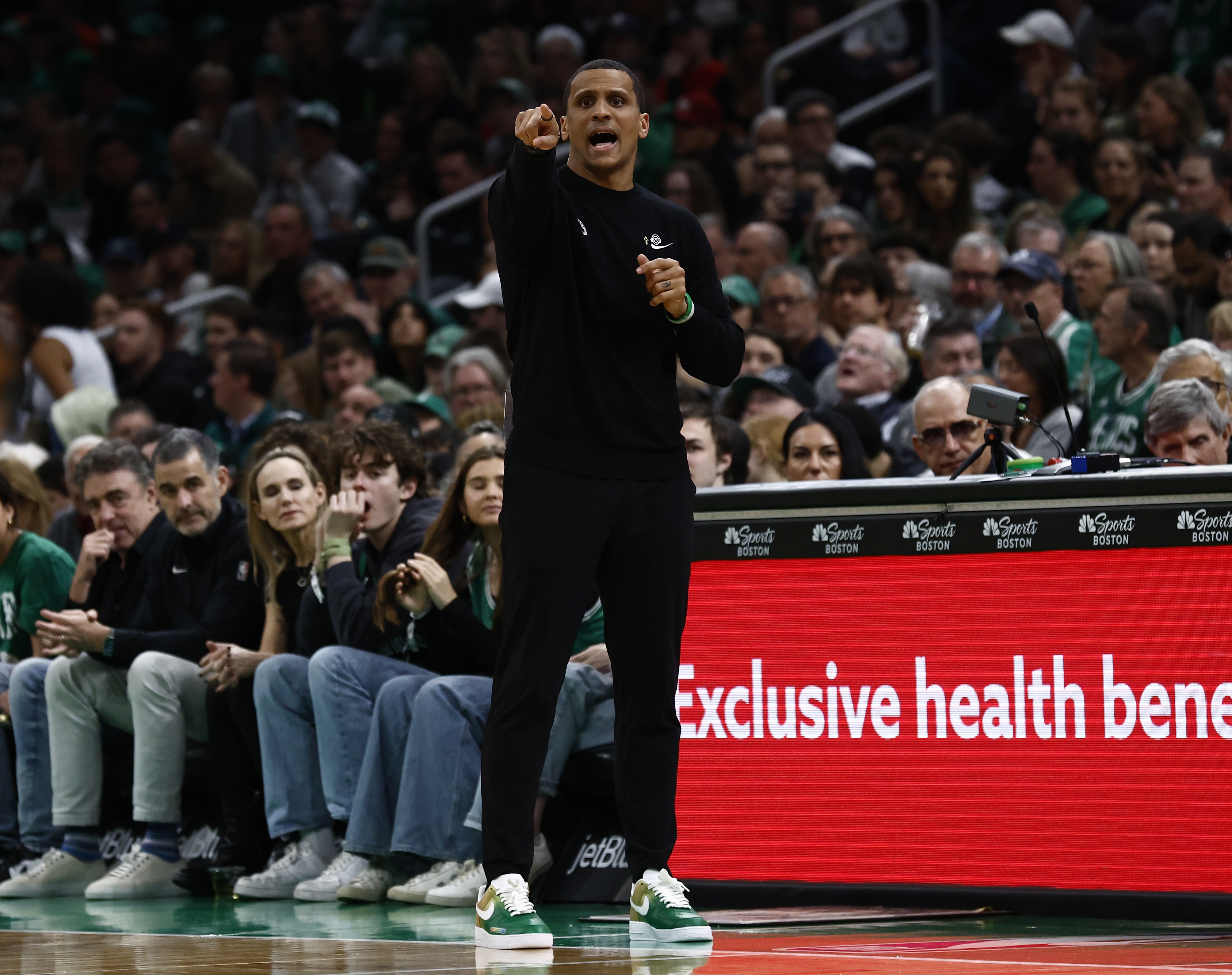 马祖拉：布歇在乎赢球态度很棒 32岁还能保持这样活力让人佩服