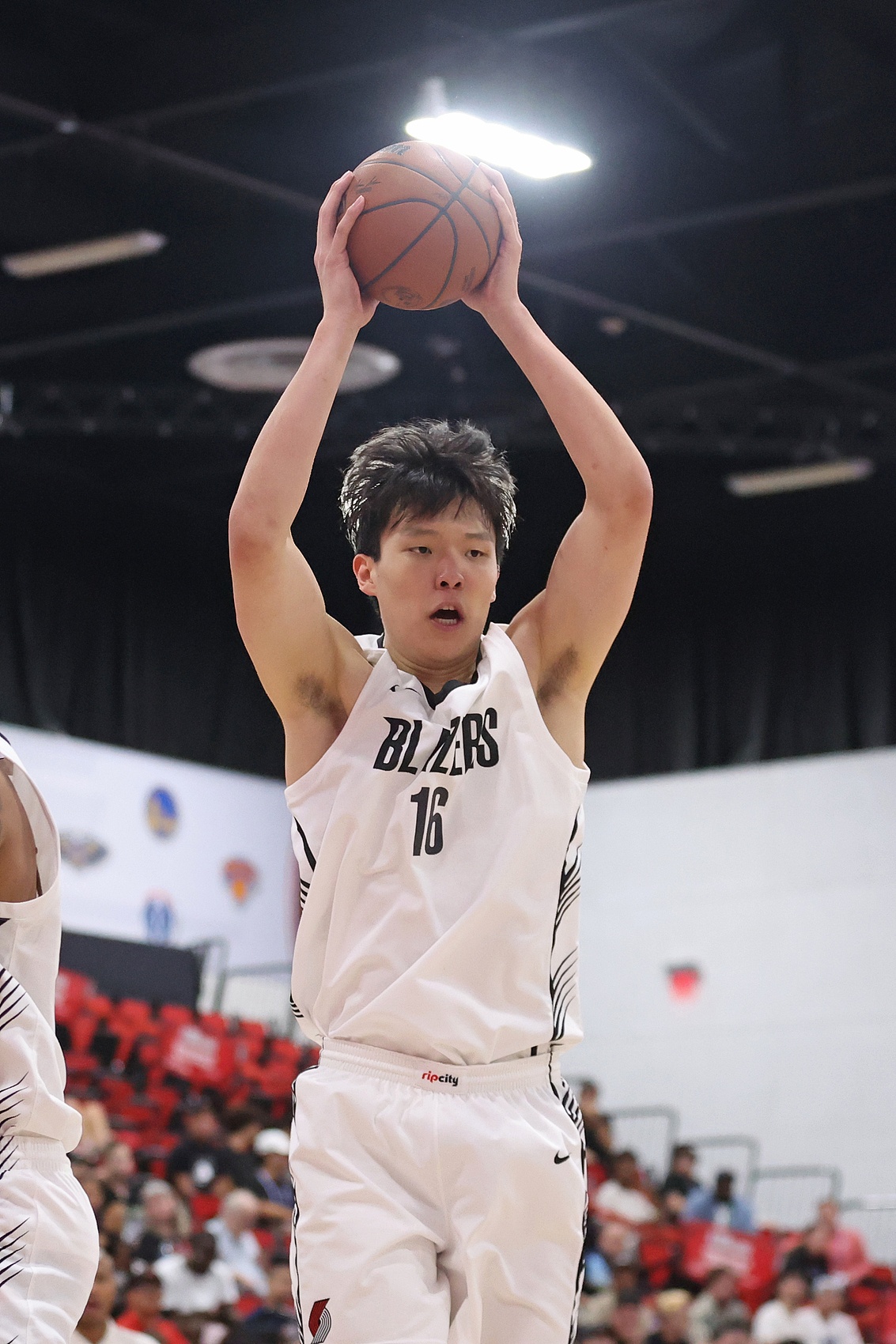 乐福：杨瀚森2.16米能做背运+转身这就是天赋 我为他高兴