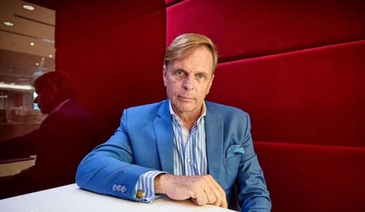 前竞购者：曼联投入大量资金但未见成果，他们忽略了团队的重要性