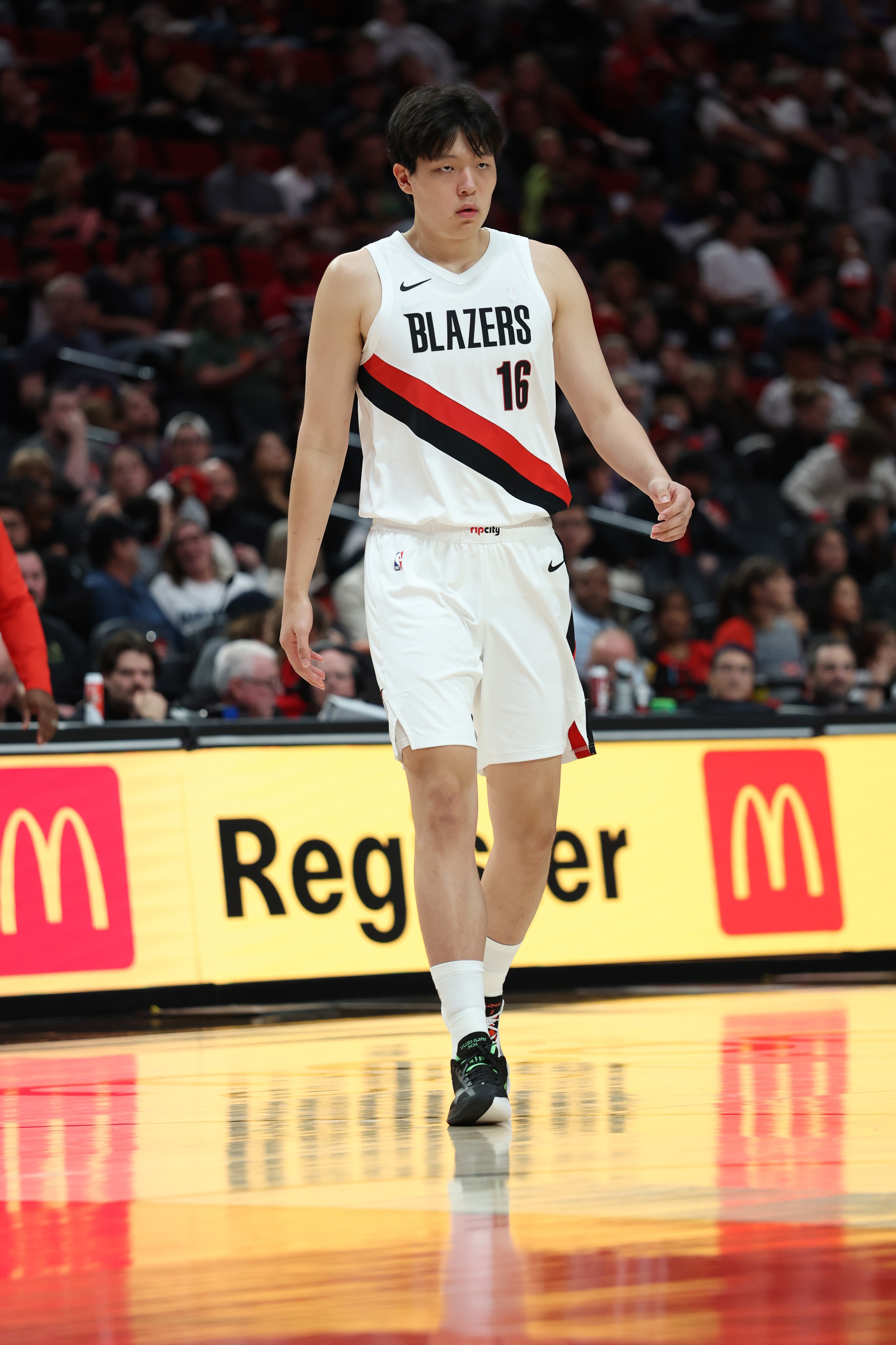 现役NBA体重榜：杨瀚森122公斤排第9 锡安&约基奇均第3 猜猜前2？