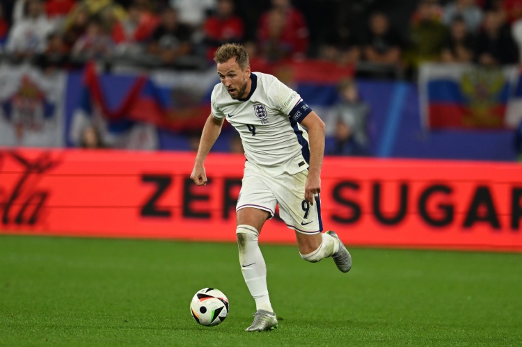 完美表现！凯恩第13次单场至少为英格兰打进两球